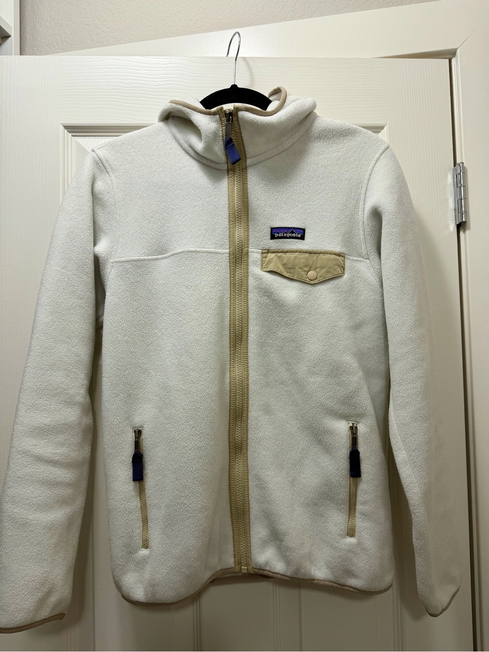 Patagonia Cream Fleece Jacket with Chest Pocket